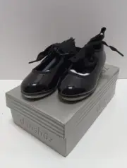 Danshuz Tap Shoe, Style 0416 Black Patent Tap Shoe, girls size 8M