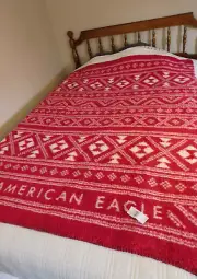 NWT American Eagle Outfitters AEO Sherpa Fleece Blanket NA Aztec Red/White Throw