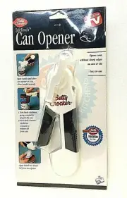 Vintage 1997 Betty Crocker Safe Touch Can Opener Bottle Opener New in Package