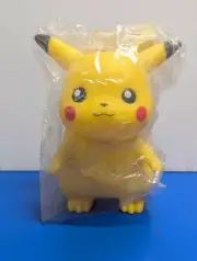 TOMY POKEMON 5" FIGURES PIKACHU WITH TAG & BAG ATTACHED IMPORT 1998