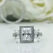 Prepossessing Emerald Cut & Round Gemstone Women's Wedding Fantastic Ring