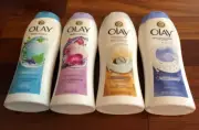 4 Olay Fresh Outlast, Daily Exfoliating & Ultra Moisture Body Washes