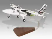 De Havilland Twin Otter DHC-6 Skydive Dubai 1 Desk Wood New Model Small 1/72
