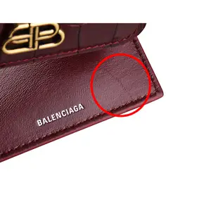 BALENCIAGA BB黃銅LOGO亮面鱷魚壓紋小牛皮3卡扣式三折短夾(展示品/迷你/深紅)