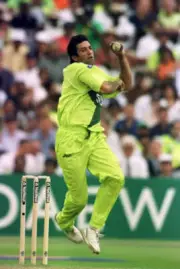 Wasim Akram Pakistan Old Player Cricket Photo 4
