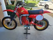LICENSED HONDA VINTAGE FACTORY 1980 RC CR250R tank wing & side panel decal kit