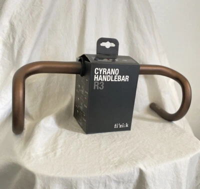 Fizik Cyrano R3 Snake 31.8mm x 42cm New