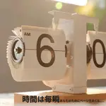 【DIVA】日式大杉木感自動機械翻頁鐘錶/女生禮物/情人節禮物