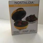 Mini Lava and Bundt cake maker. Nostalgia. small appliance