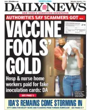 NEW YORK DAILY NEWS NEWSPAPER VACCINE FOOLS GOLD IT'S TWO THUMBS UP! 9/1/21