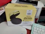 Nib Bella Mini Smiley Waffle Maker Yellow