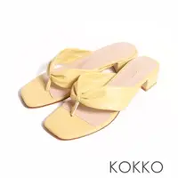 在飛比找momo購物網優惠-【KOKKO 集團】氣質抓皺感綿羊皮夾腳低跟拖鞋(黃色)