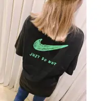 在飛比找蝦皮購物優惠-【 SC 】四色現貨 NIKE 翻玩 塗鴉 翻玩勾勾  短T