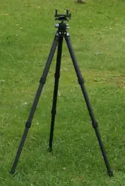 LARGE TRIPOD, CARBON FIBER Package with SADDLE CLAMP MOUNTING.