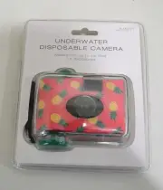 NWT LMNT UNDERWATER DISPOSABLE CAMERA WATERPROOF 17 EXPOSURES