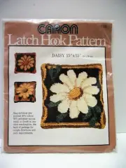 SEALED Caron Latch Hook PATTERN Only Daisy PILLOW #3192 w Instructions