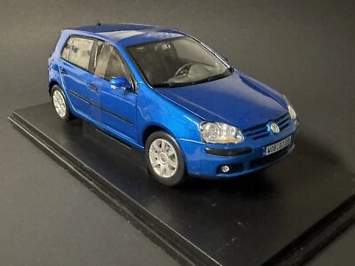 2003 / 2008 Volkswagen Golf V Blue Welly 1/18 HTF !
