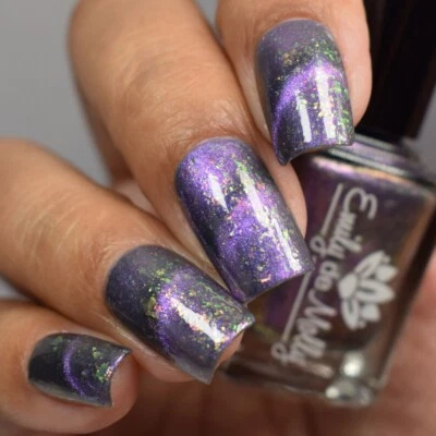 Emily de Molly No Sleep Till - Dark Grey Purple Flakies Magnetic Nail Polish