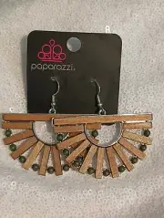 Paparazzi Jewelry Wooden Wonder Green Earrings
