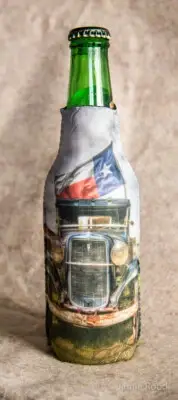 Old Ford & Texas Flag - Bottle Hugger (Koozie) with Zipper. Featuring '32 Ford