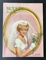 MINT MODERN BEAUTY SHOP Magazine May 1966 w/POSTER - Ruffle Curls Teen Swing Cut