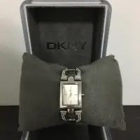 在飛比找蝦皮購物優惠-DKNY 交叉錶帶鑽錶