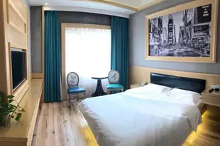 愛舍空間商務酒店(青島尚溢店)Fashion City Theme Concept Hotel Qingdao Chengshi Kongjian