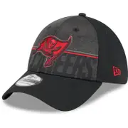 New Era 39Thirty Cap NFL TRAINING 2023 Tampa Bay Buccaneers Black L/XL