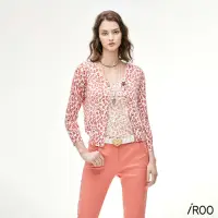 在飛比找momo購物網優惠-【iROO】粉色豹紋印花開襟針織外套