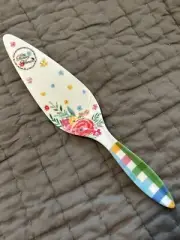 NEW The Pioneer Woman Floral Cake Pie Dessert Server. 9” Melamine Vintage