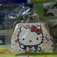 在飛比找蝦皮購物優惠-HELLO KITTY 凱蒂貓2018世足夾扣零錢包@三麗鷗