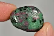 RUBY ZOISITE Tumbled Stone 18g 2.8cm Natural Polished Healing Crystal
