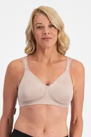 Playtex Ultimate Lift and Support Bra - Sandshell, Size: 20 D