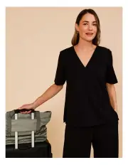 [Regatta] Short Sleeve V-Neck Tee In Black