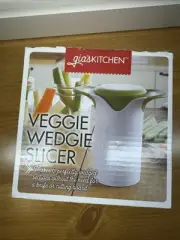Veggie Wedgie Slicer By Gia’s Kitchen White Green （AD）