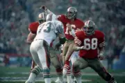 Quarterback Joe Montana San Francisco 49ers passes while offensive- Old Photo