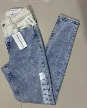 Old Navy nwt high rise rockstar jeans Size 2