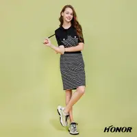 在飛比找momo購物網優惠-【HONOR 山形屋】彈性連帽鈕釦寬版收腰條紋洋裝