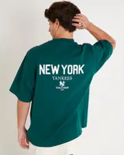 New York Yankees Script Boxy T-Shirt