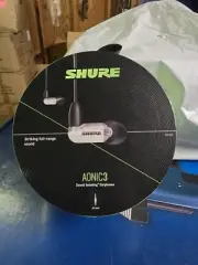 Shure Aonic 3 SE31BAWUNI Sound Isolating Earphones 3 Button Incline Mic New Fast