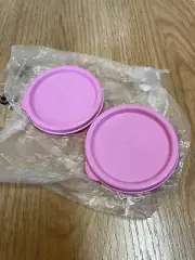 NEW TUPPERWARE 4922A LIDS SET OF 2