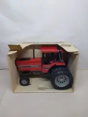 1/16 Ertl Farm Toy 5288 International Tractor