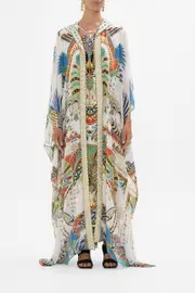 OVERSIZED ROBE VALLEY OF THE QUEENS