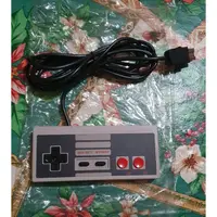 在飛比找蝦皮購物優惠-紅白機經典版 MINI NES 專用遊戲有線手柄，兼容wii