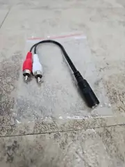 3.5mm Jack to Dual RCA Adapter 578872 (B)