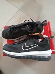 Nike air max Genome Women's Sneaker Black CZ1645 002 size us 7 .RRP $240 . New