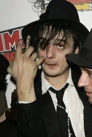 Pete Doherty poses Awards Room award for Sexiest Man Shockwaves NM- Old Photo 8