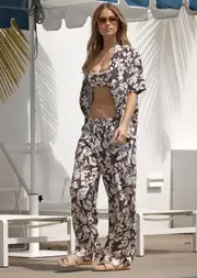 [Lorna Jane] Hibiscus Weekend Pants in Print, Linen, Size - Small S Hibiscus Print