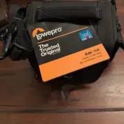 NEW LowePro Edit 110 Digital Video Camera Bag With Strap Black NWT