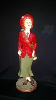 Lady Golfer 2 Sports Golf Figurine Statue